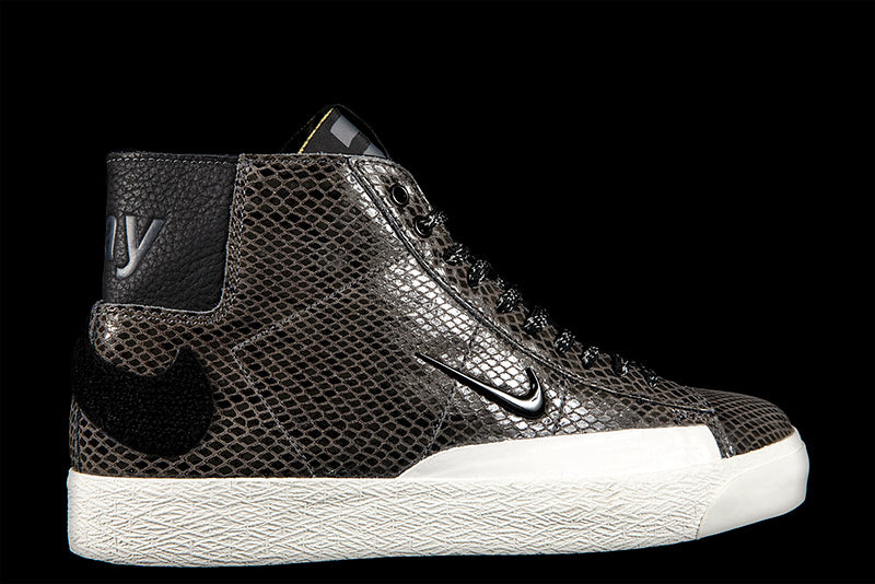 NIKE SB BLAZER MID QS F&F