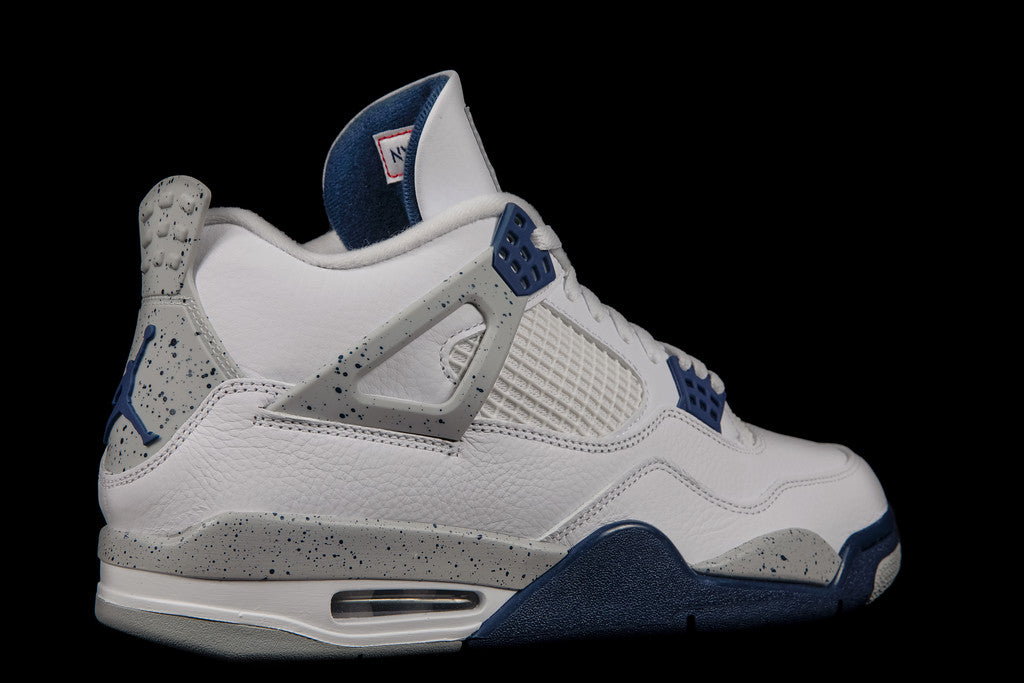 AIR JORDAN 4 RETRO