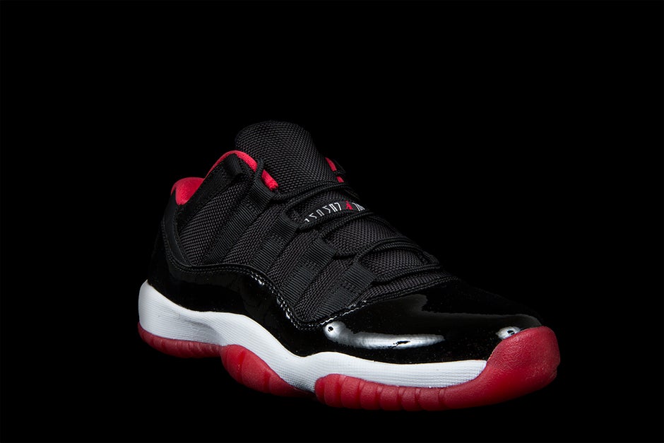 AIR JORDAN 11 RETRO LOW BG