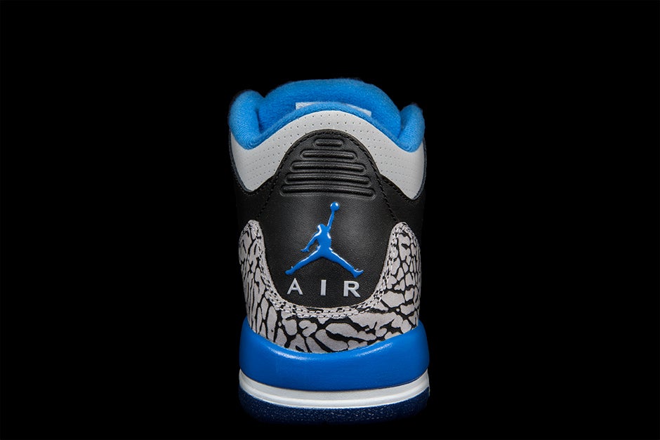 AIR JORDAN 3 RETRO BG