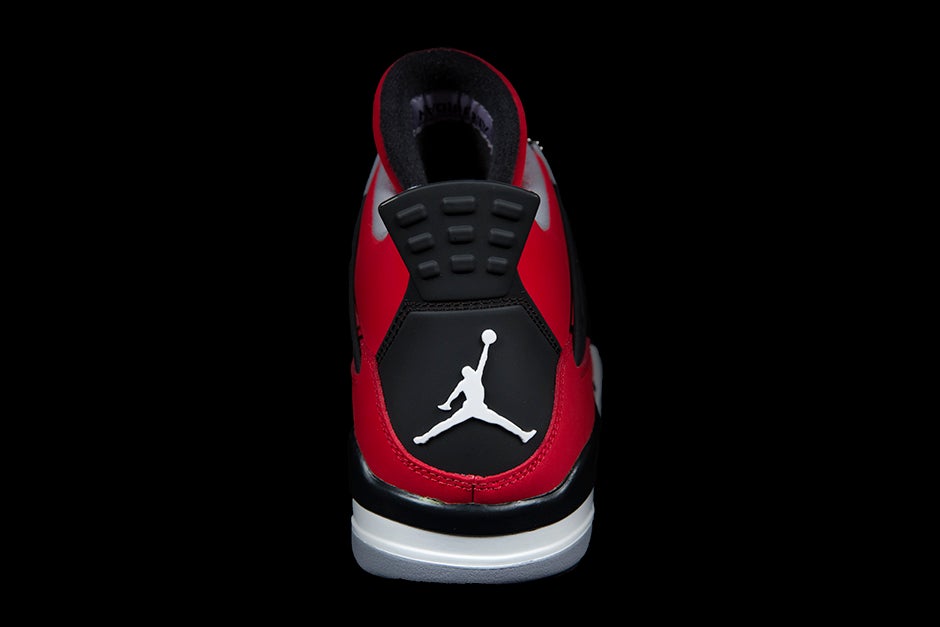 AIR JORDAN 4 RETRO