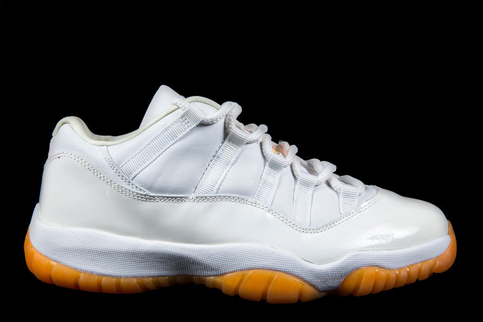 WOMENS AIR JORDAN 11 RETRO LOW 2001