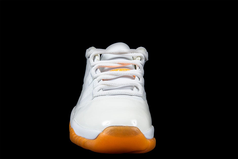 WOMENS AIR JORDAN 11 RETRO LOW 2001