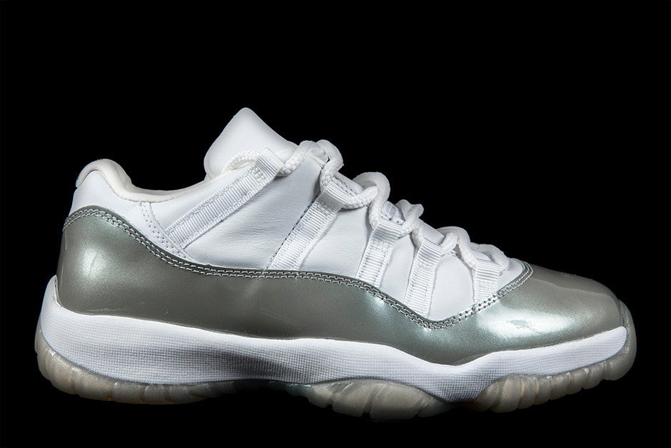 WOMENS AIR JORDAN 11 RETRO LOW