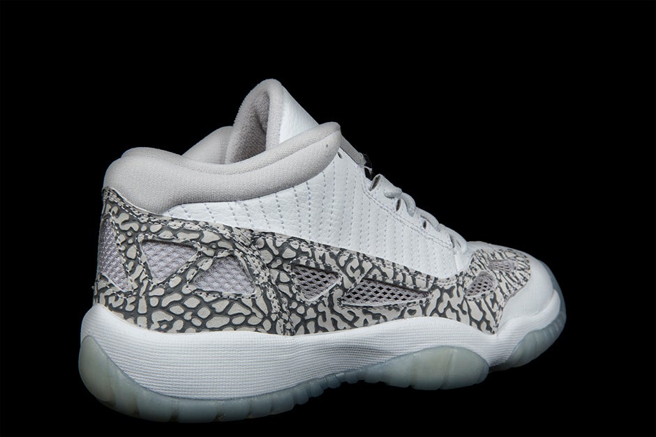 AIR JORDAN 11 RETRO LOW BG