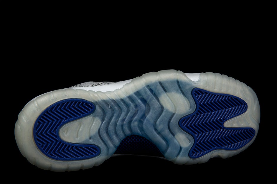 AIR JORDAN 11 RETRO LOW BG