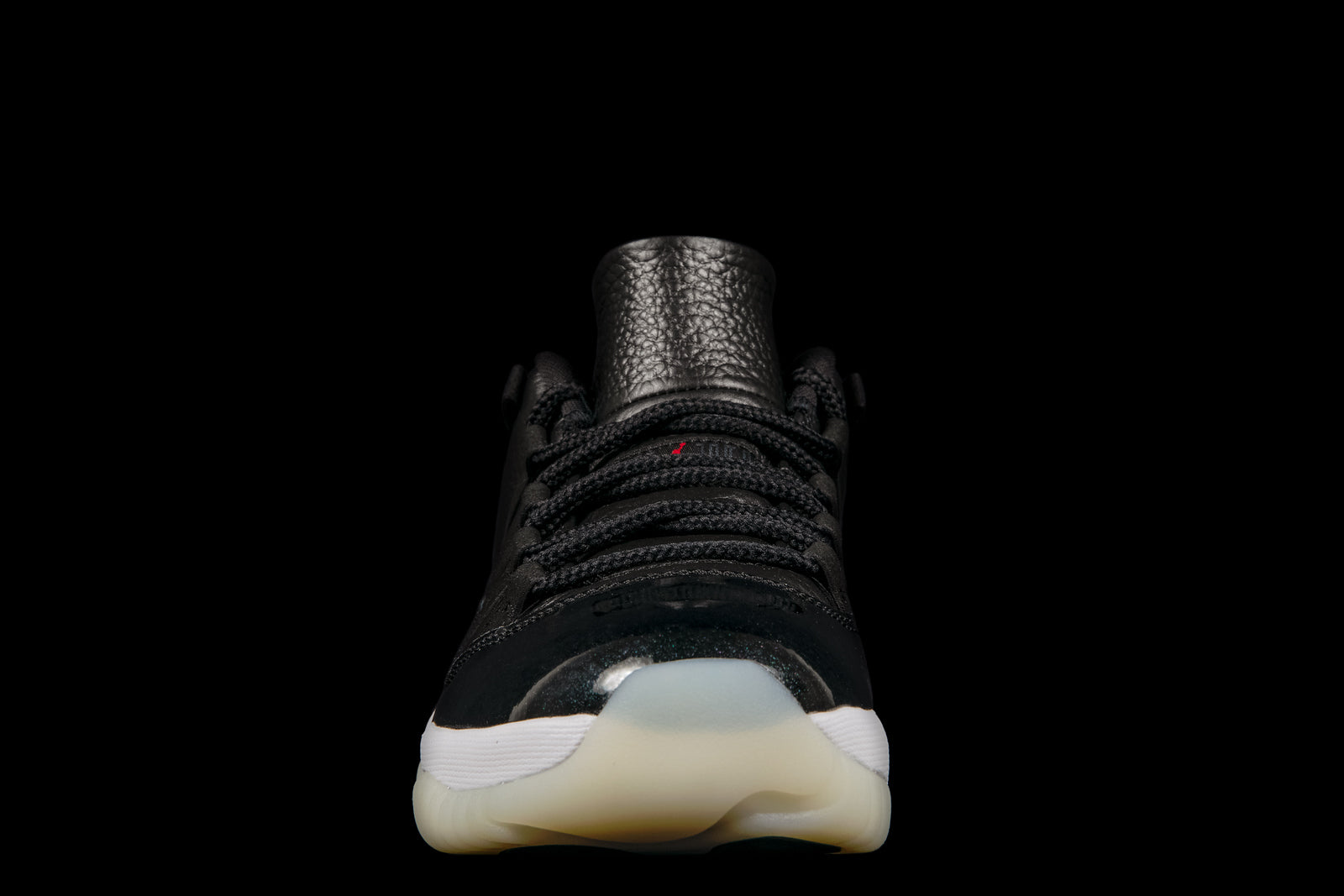 AIR JORDAN 11 RETRO LOW