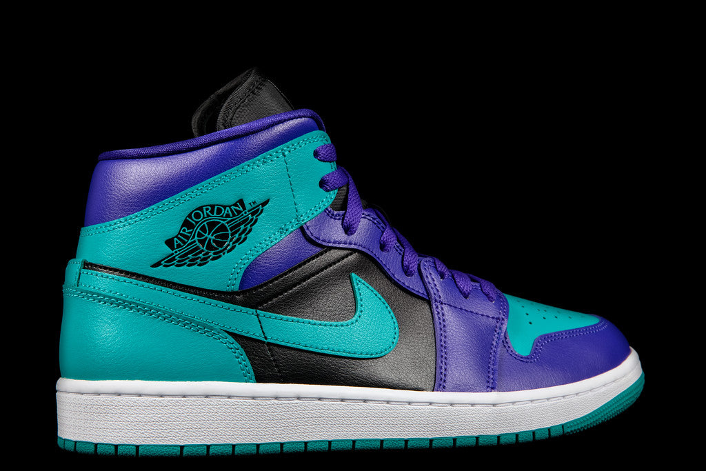 WOMENS AIR JORDAN 1 MID