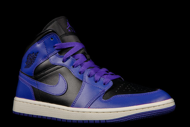 WOMENS AIR JORDAN 1 MID