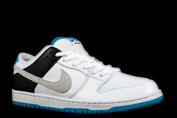 NIKE SB DUNK LOW PRO