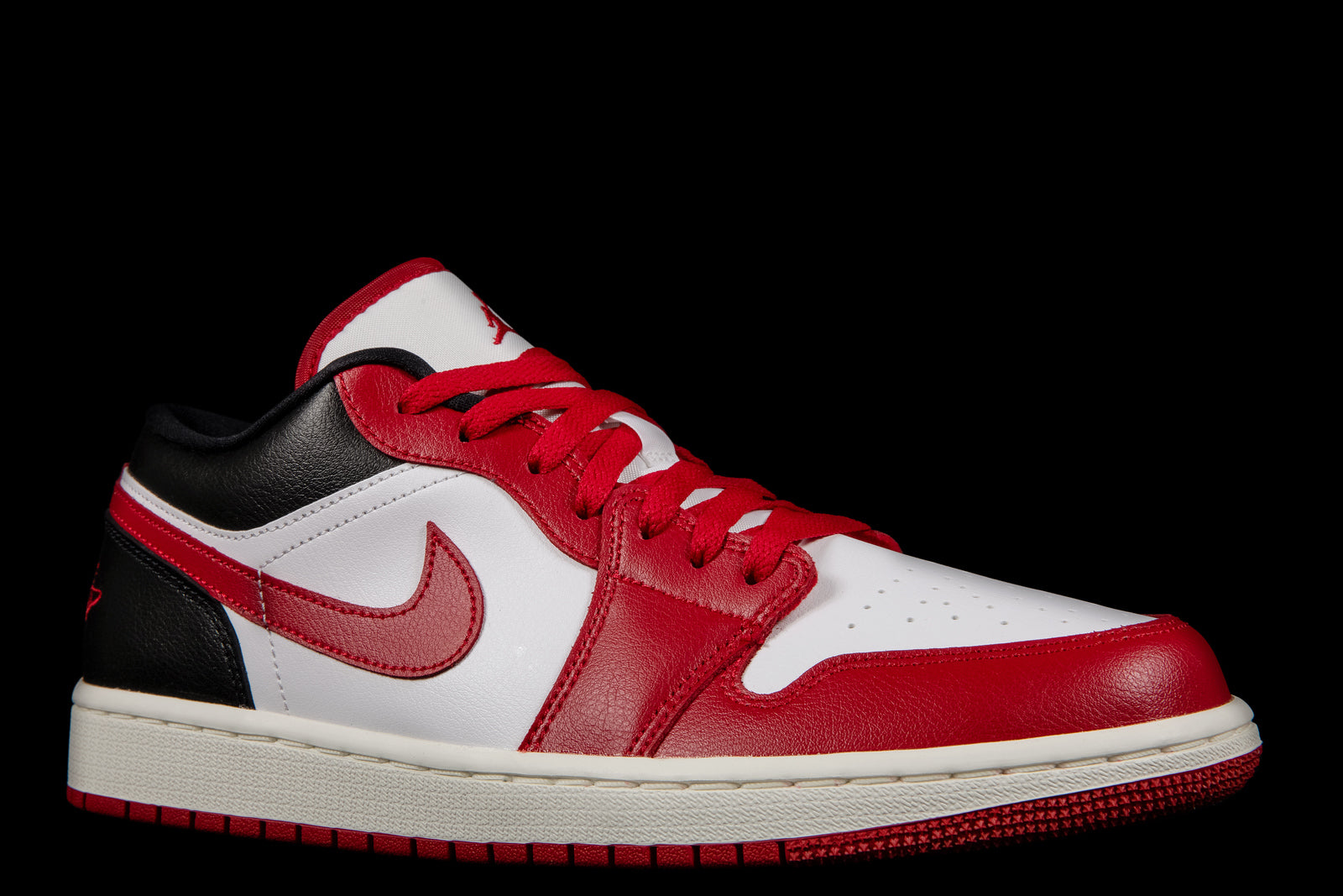 WOMENS AIR JORDAN 1 LOW