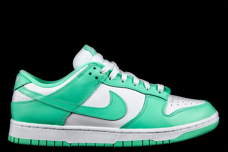 WMNS NIKE DUNK LOW