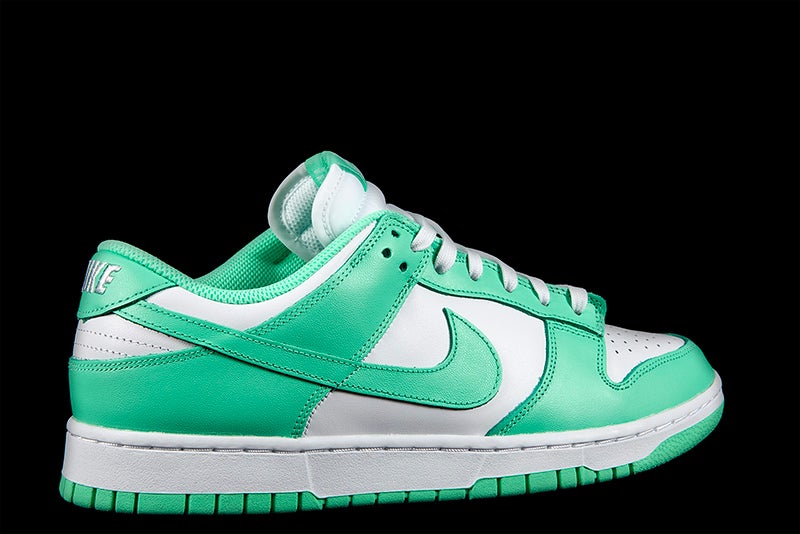 WMNS NIKE DUNK LOW