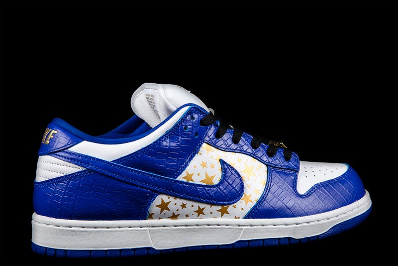 NIKE SB DUNK LOW OG QS SUPREME