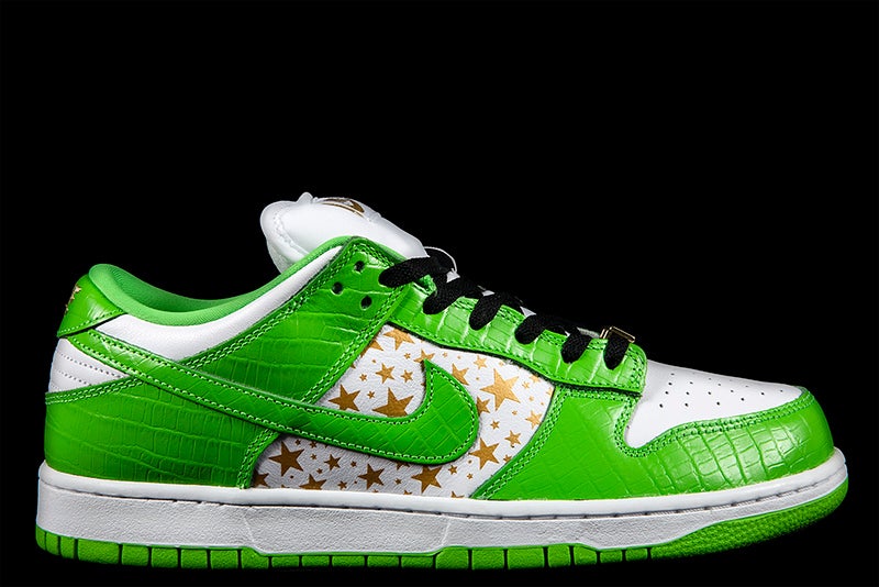 NIKE SB DUNK LOW OG QS SUPREME