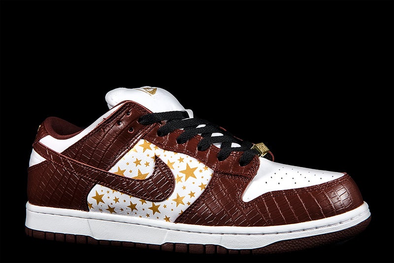 NIKE SB DUNK LOW OG QS SUPREME