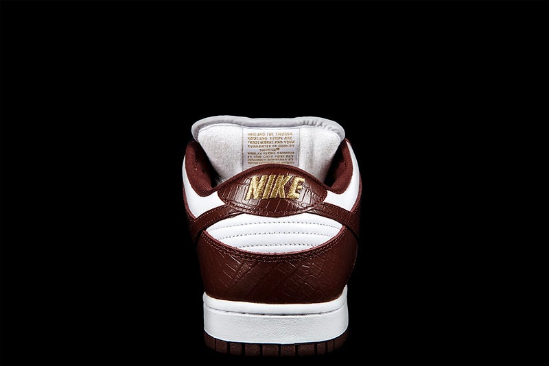 Nike Supreme x Dunk Low OG SB QS 'Barkroot Brown' DH3228-103