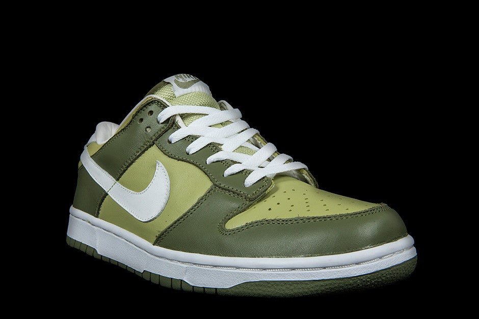 NIKE WOMENS DUNK LOW