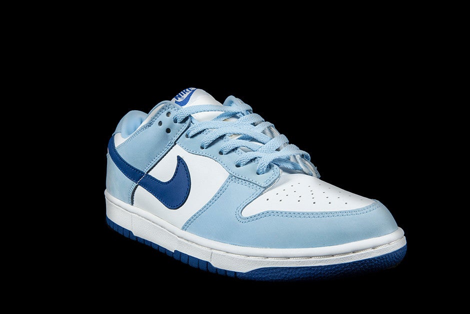 WOMENS NIKE DUNK LOW PRO