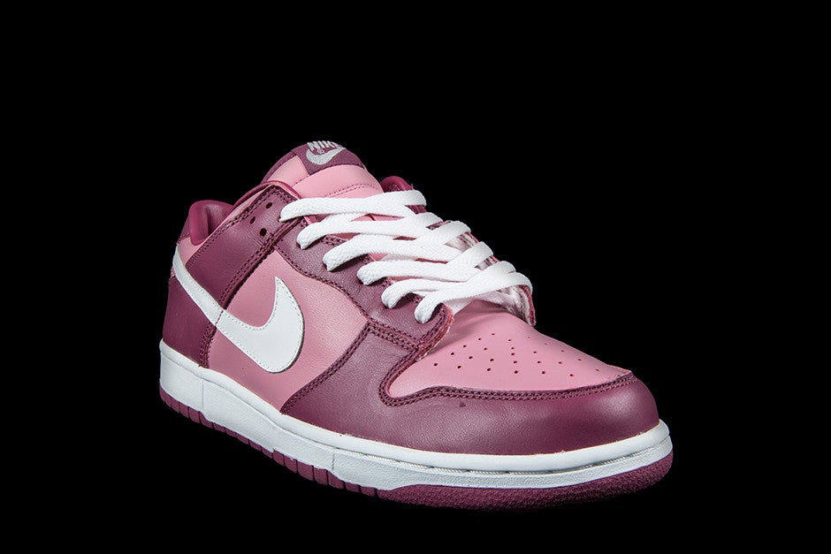 WOMENS NIKE DUNK LOW PRO