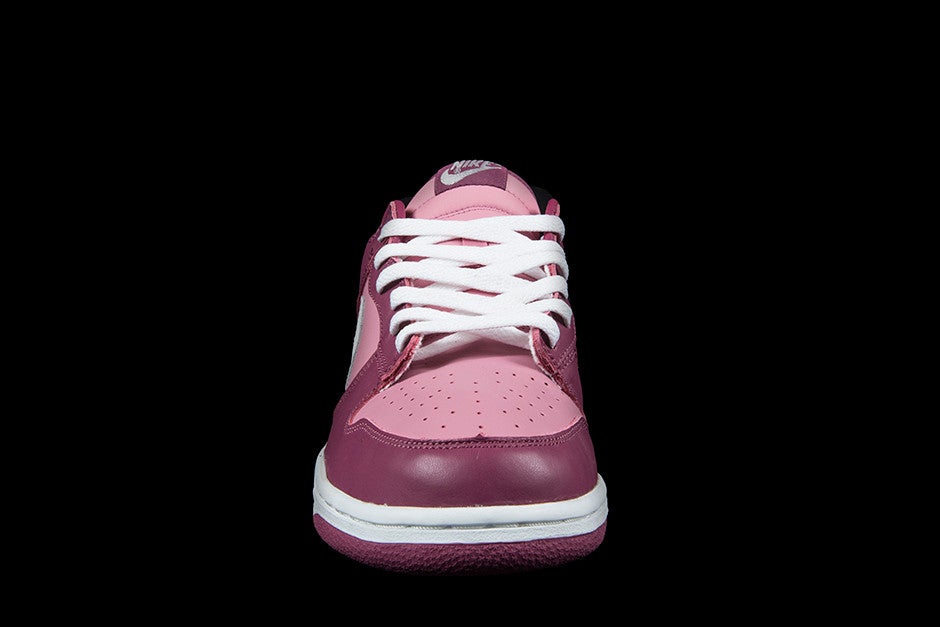 WOMENS NIKE DUNK LOW PRO