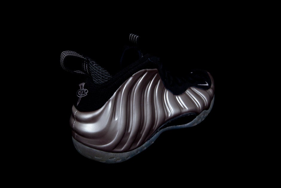 NIKE AIR FOAMPOSITE ONE