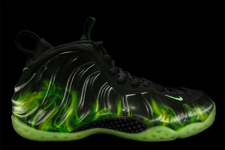 NIKE AIR FOAMPOSITE ONE PARANORMAN
