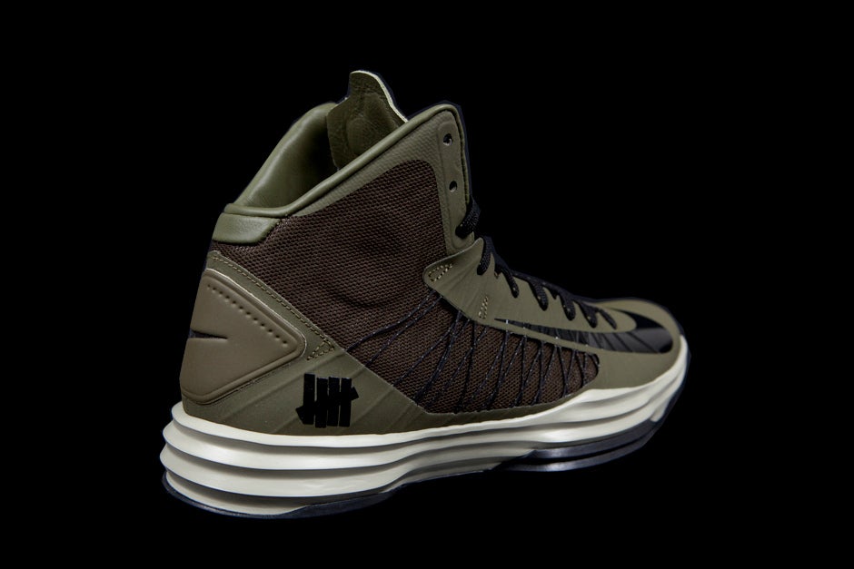 NIKE HYPERDUNK UNDEFEATED SP