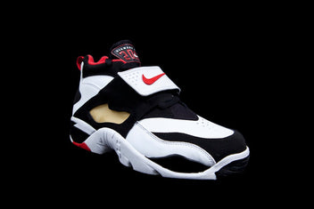 NIKE AIR DIAMOND TURF 2 09 (GS)