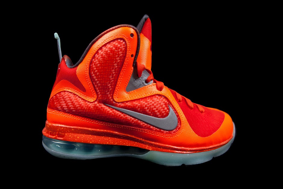 NIKE LEBRON 9 (GS)