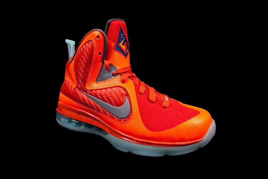 NIKE LEBRON 9 (GS)