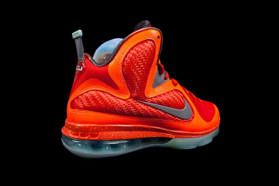 NIKE LEBRON 9 (GS)