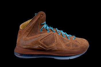 NIKE LEBRON X EXT QS