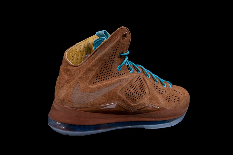 NIKE LEBRON X EXT QS