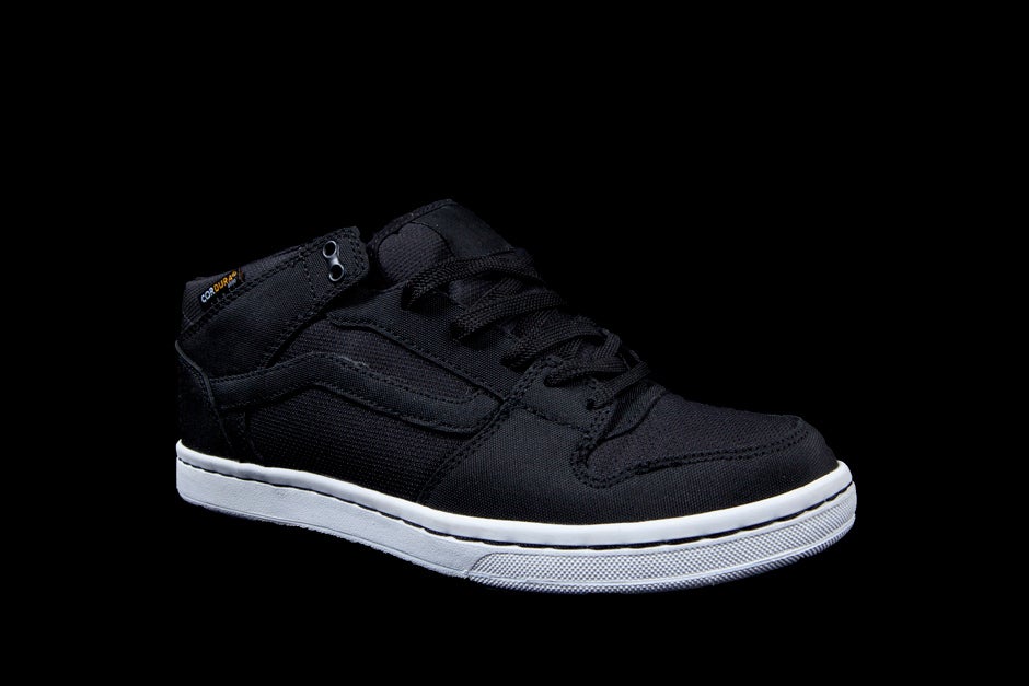 VANS TNT II MID CUP "S"