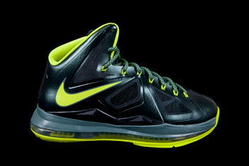 NIKE LEBRON X