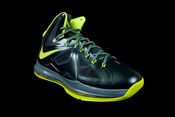 NIKE LEBRON X