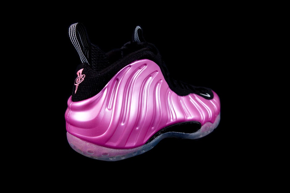 NIKE AIR FOAMPOSITE ONE