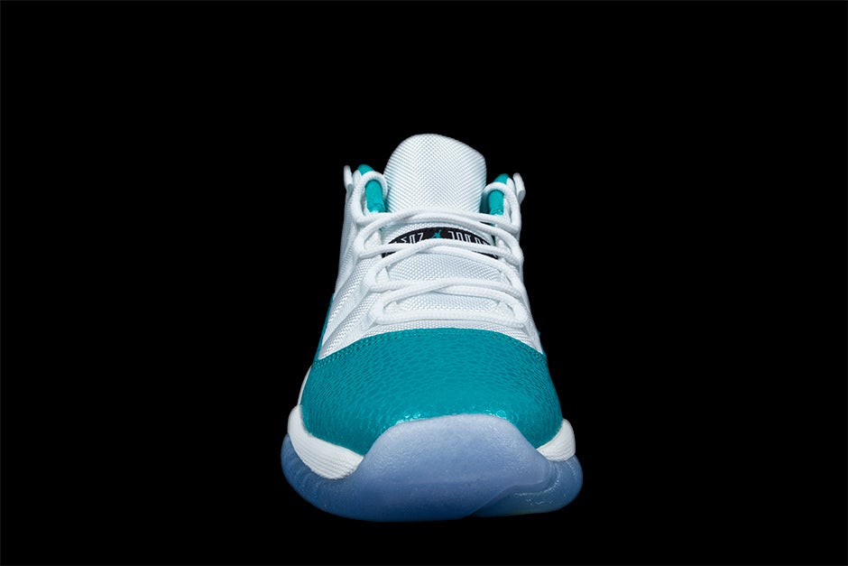 AIR JORDAN 11 RETRO LOW GG