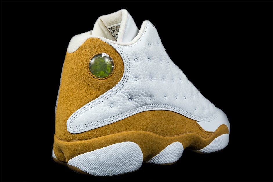 AIR JORDAN RETRO 13