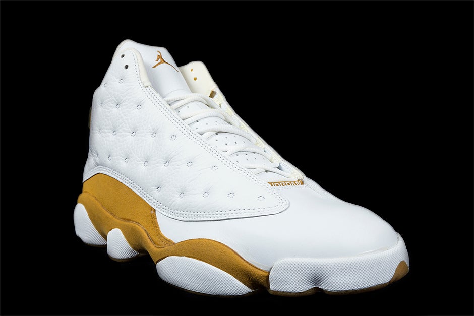 AIR JORDAN RETRO 13