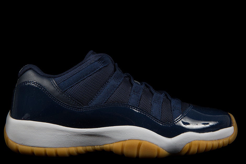 AIR JORDAN 11 RETRO LOW BG