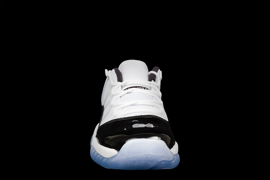 AIR JORDAN 11 RETRO LOW BG