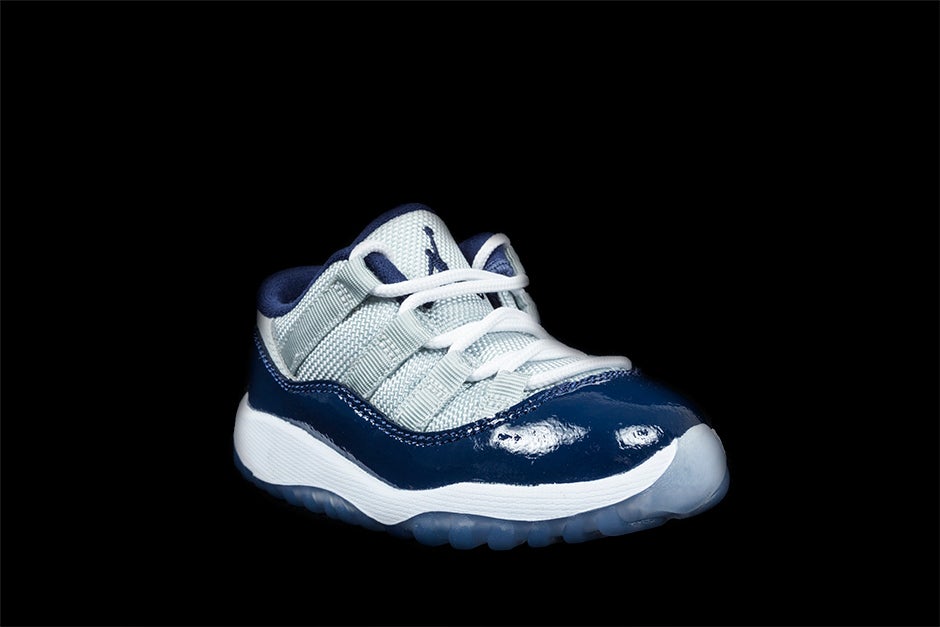 AIR JORDAN 11 RETRO LOW BT