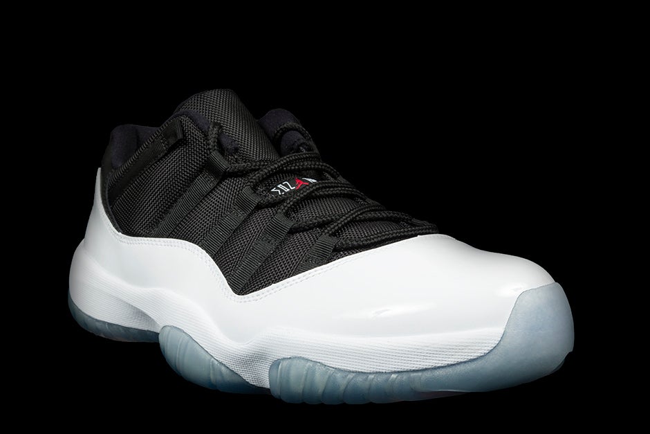 AIR JORDAN 11 RETRO LOW