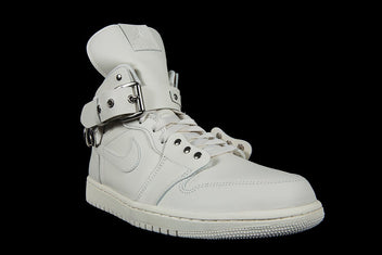 AIR JORDAN 1 HI STRAP SP-C