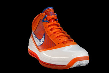 NIKE AIR MAX LEBRON VII PE