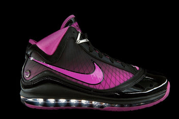 NIKE AIR MAX LEBRON VII PE