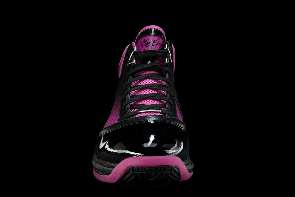 NIKE AIR MAX LEBRON VII PE