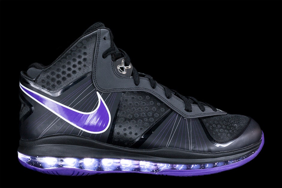 NIKE LEBRON 8 V/2 PE